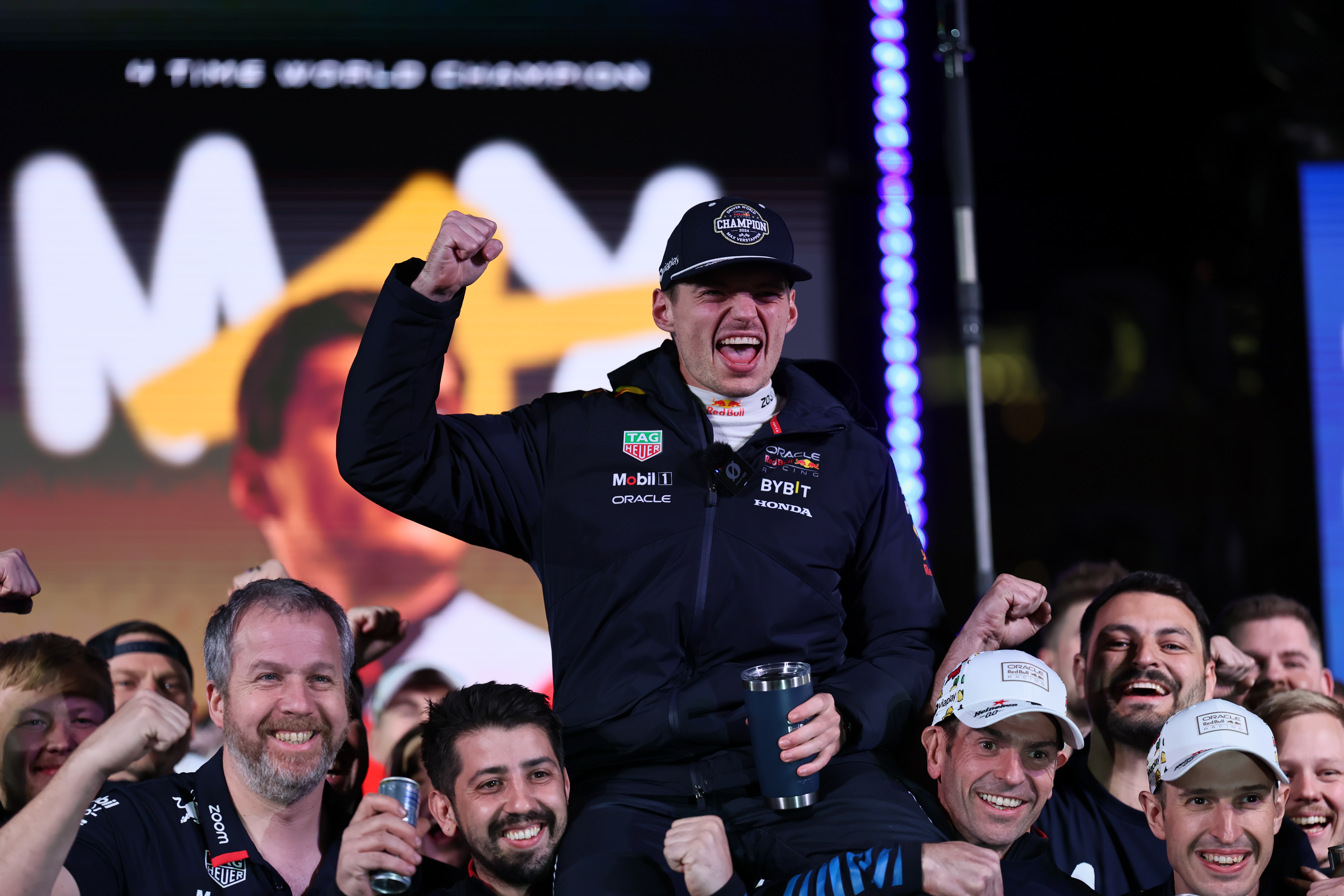 红牛车队轻取索伯车队，维斯塔潘关键制胜的简单介绍